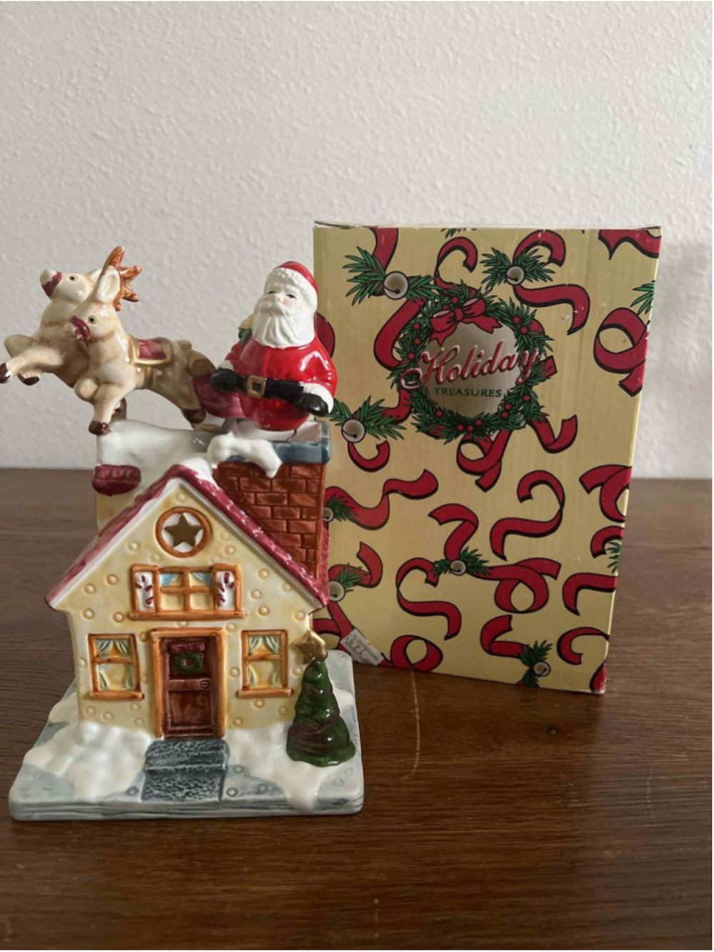 Holiday Treasures Santa & Reindeer Ceramic Christmas House Figurine & Box 8.5” - Picture 2 of 3